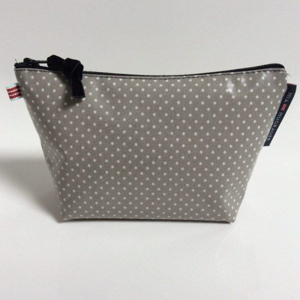 dots small, grey